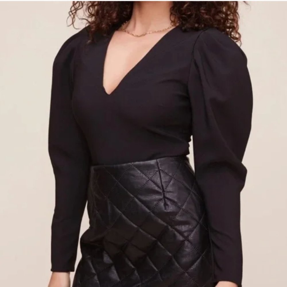 Astr the Label Black Puffed Sleeve Bodysuit, size M, NWOT
